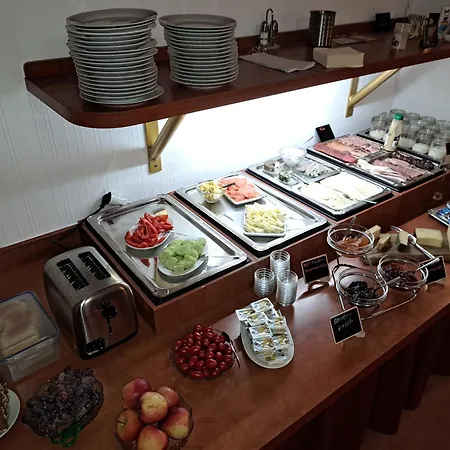 Ingeburg Guest house 3*